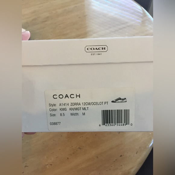 Authentic Coach Zora sneakers 8.5 new with box - Picture 4 of 4